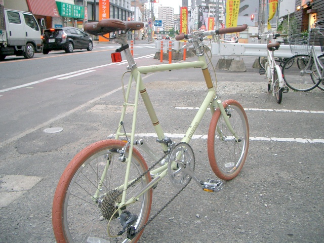 Bruno ミニベロ20ロードのブルホーン化は最早定番、かもしれません。