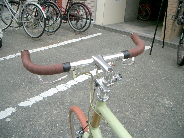 Bruno ミニベロ20ロードのブルホーン化は最早定番、かもしれません。